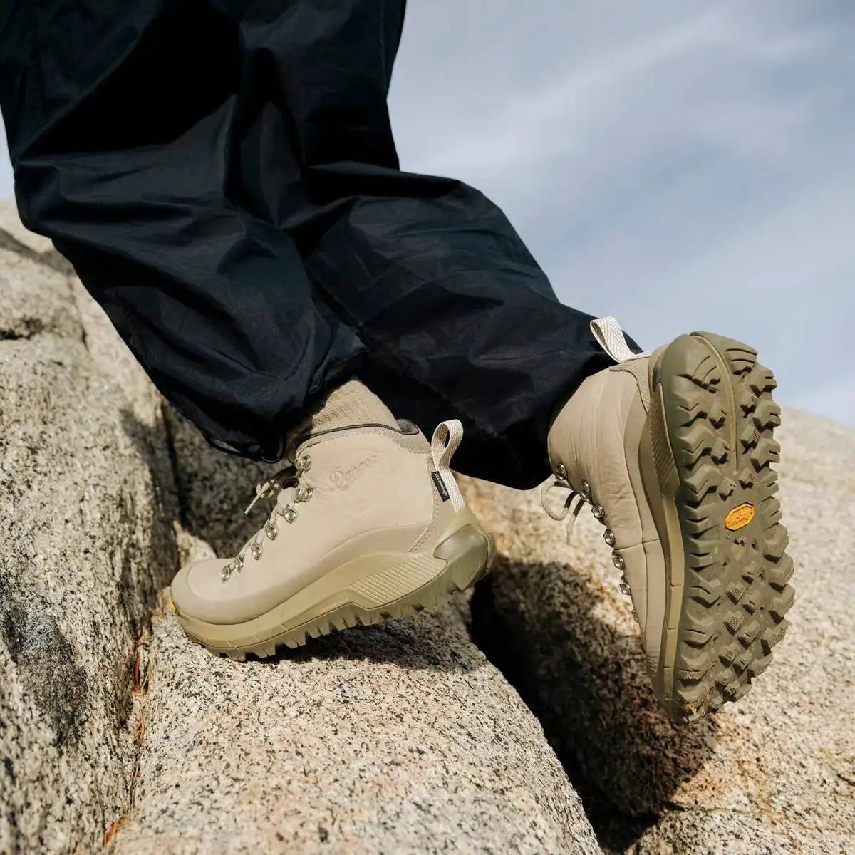 Women's MTN45 Mid GTX Ash/Timber Wolf - Image 11